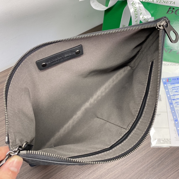 ボッテガヴェネタバッグ着用イメージ